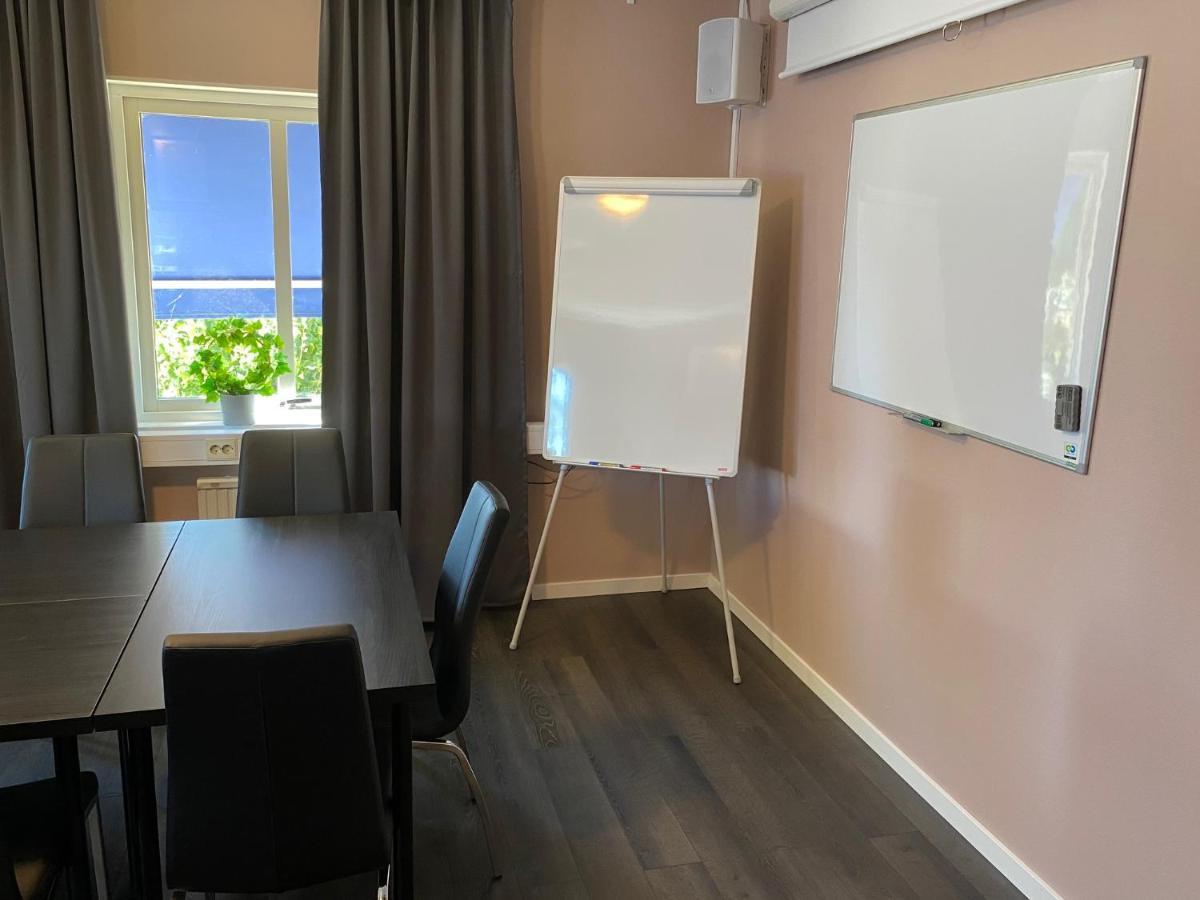 De La Gardie Park Vandrarhem Hostel Lidköping Kültér fotó